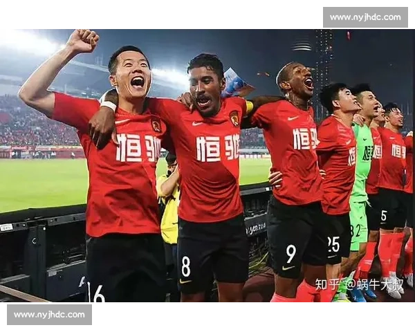 恒大对阵上港巅峰对决焦点战谁能掌控中超争冠主动权赛场风云再起